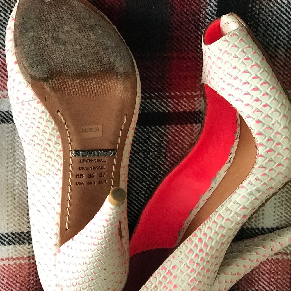 Schultz Heels - image 3